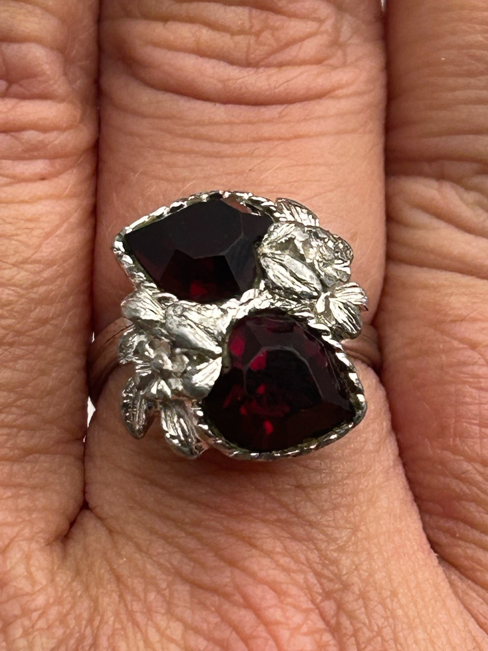 Vintage Sarah Coventry Love Story Ring Red Rhinestone Floral Cocktail Ring